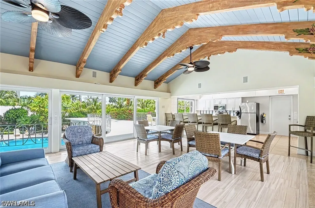 1851 Gulf Shore Boulevard N Naples FL 34102