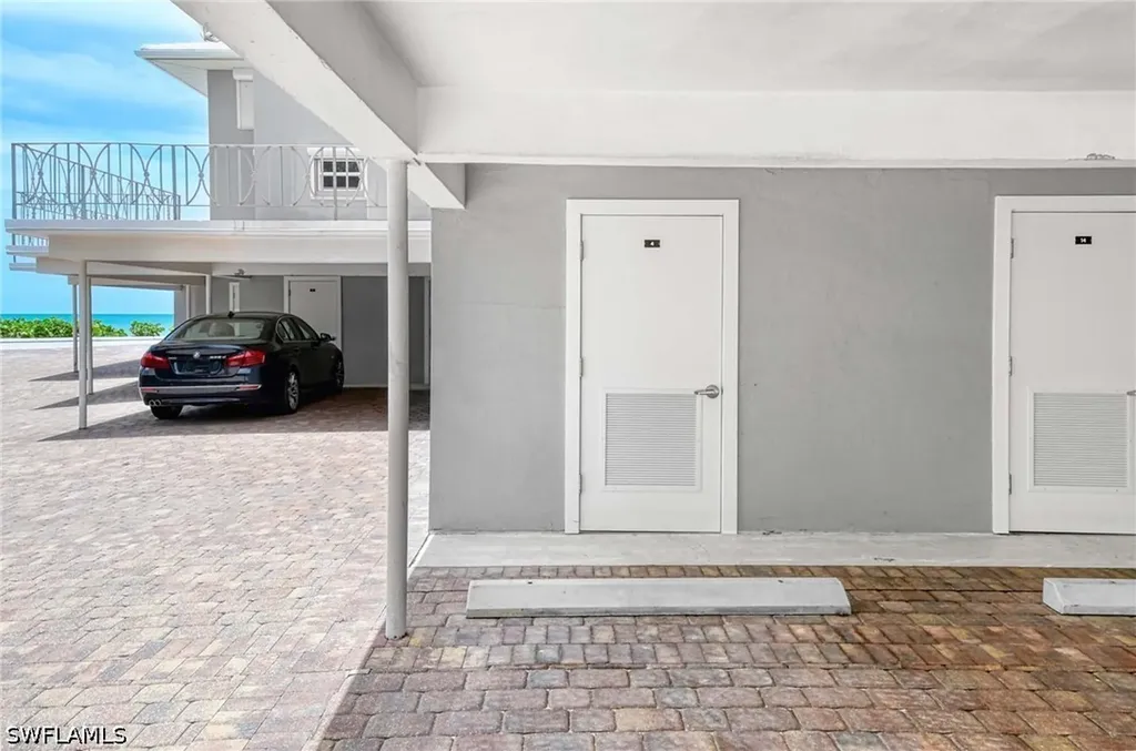 1851 Gulf Shore Boulevard N Naples FL 34102