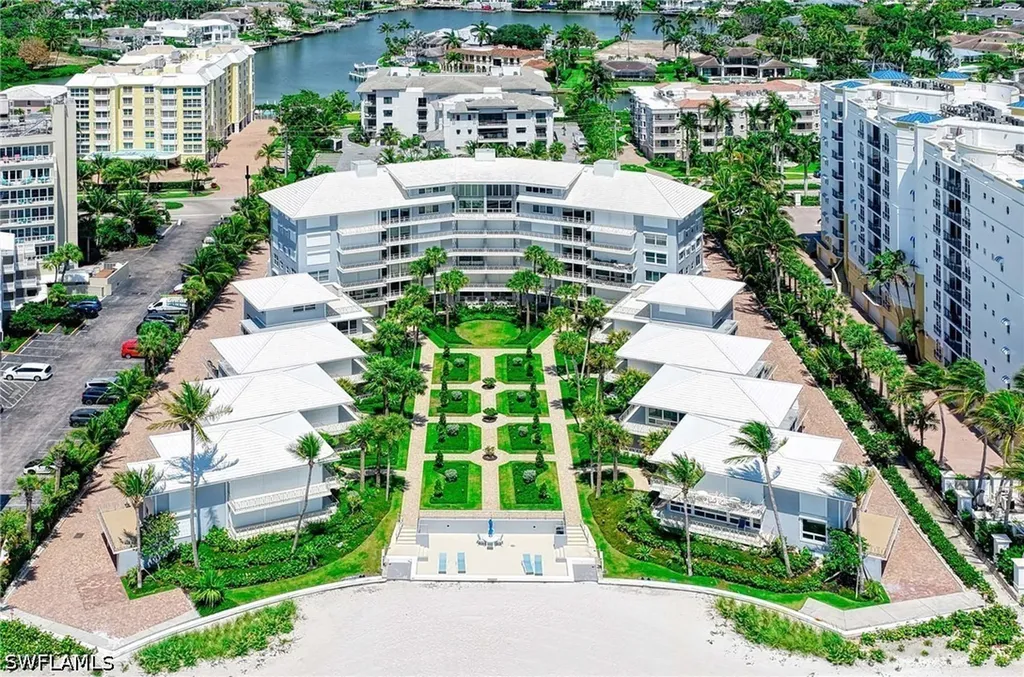 1851 Gulf Shore Boulevard N Naples FL 34102