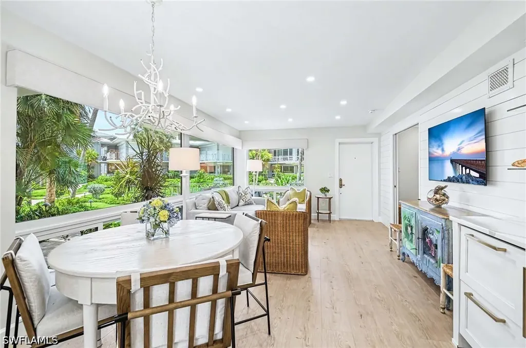 1851 Gulf Shore Boulevard N Naples FL 34102