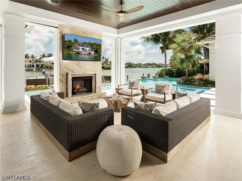 3525 Fort Charles Drive Naples FL 34102