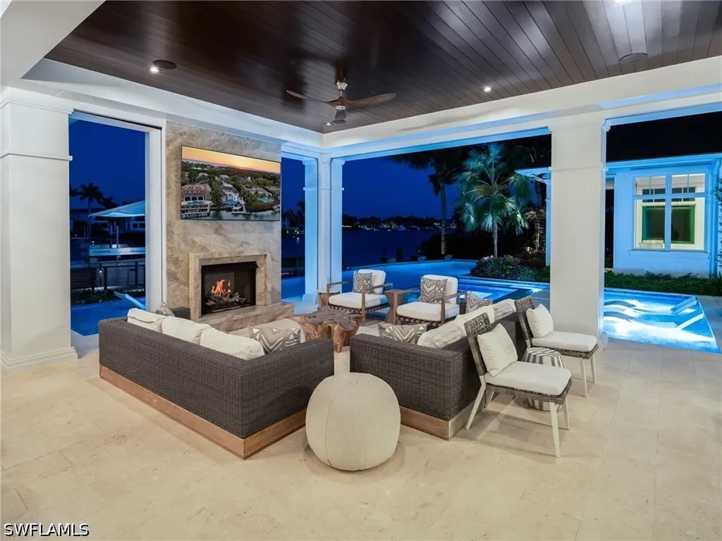 3525 Fort Charles Drive Naples FL 34102