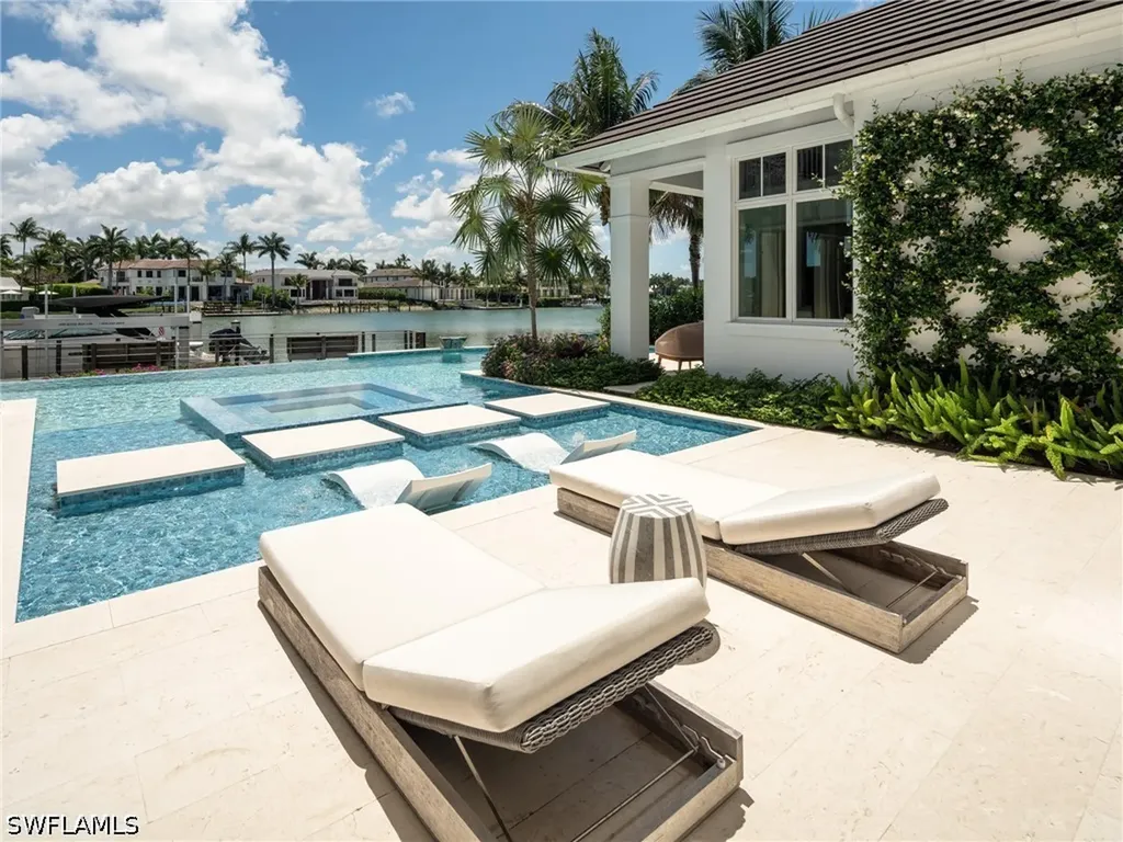 3525 Fort Charles Drive Naples FL 34102