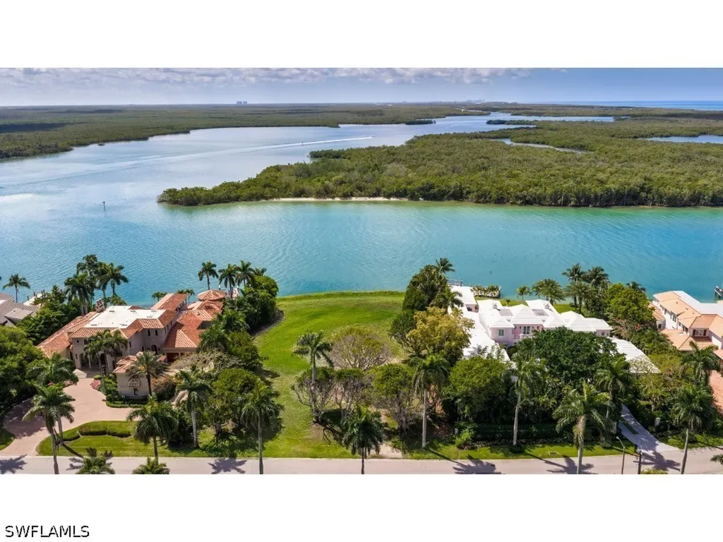 940 Admiralty Parade E Naples FL 34102