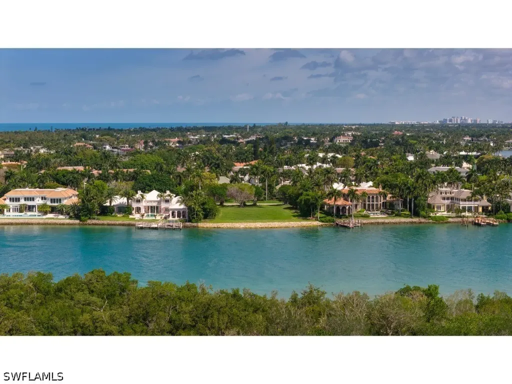 940 Admiralty Parade E Naples FL 34102
