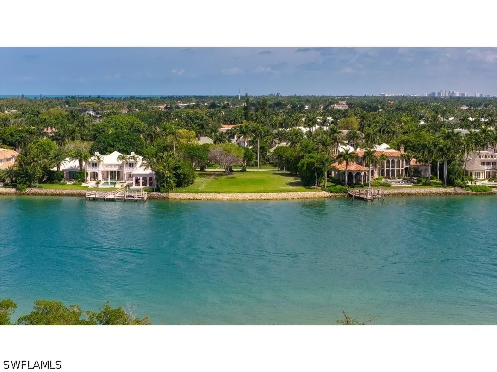 940 Admiralty Parade E Naples FL 34102