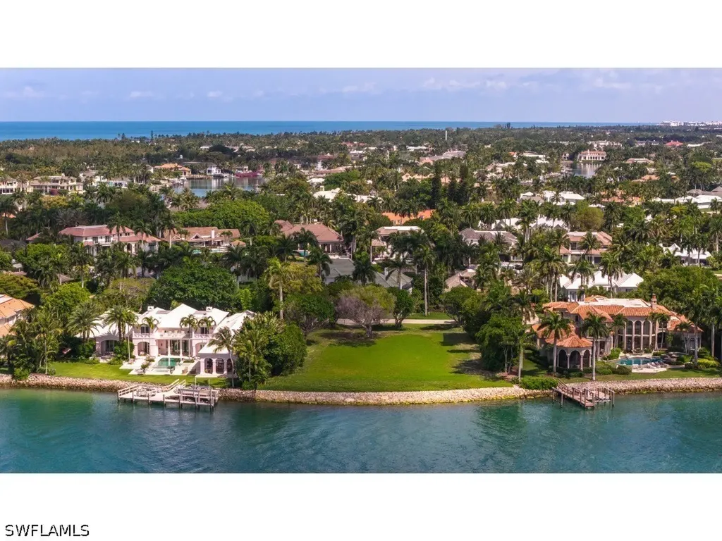 940 Admiralty Parade E Naples FL 34102