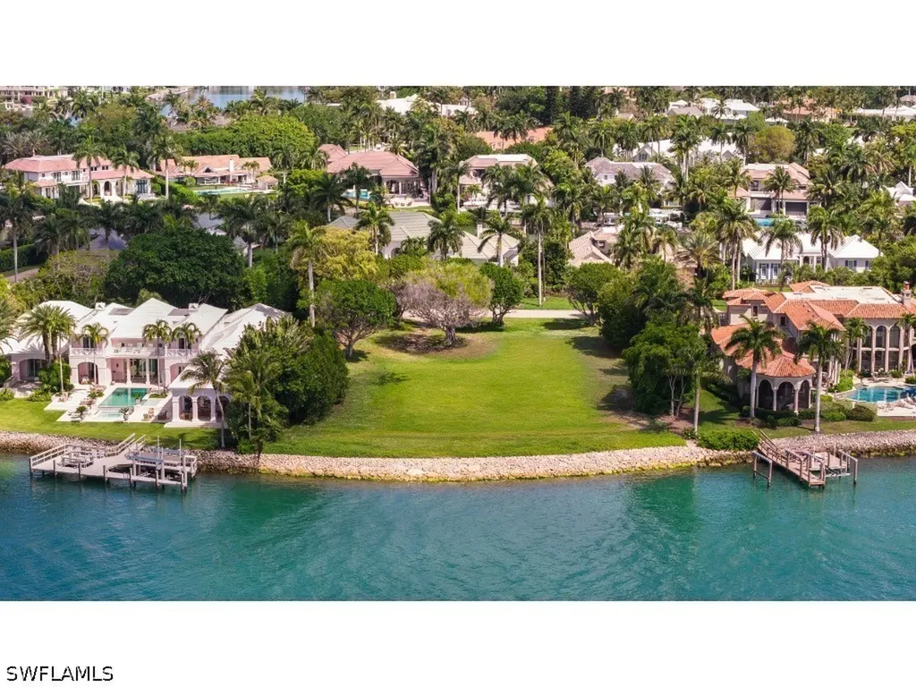 940 Admiralty Parade E Naples FL 34102