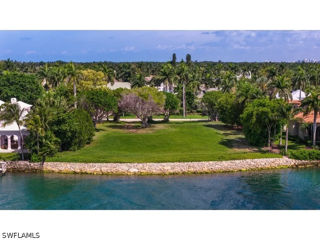 940 Admiralty Parade E Naples FL 34102