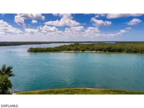 940 Admiralty Parade E Naples FL 34102