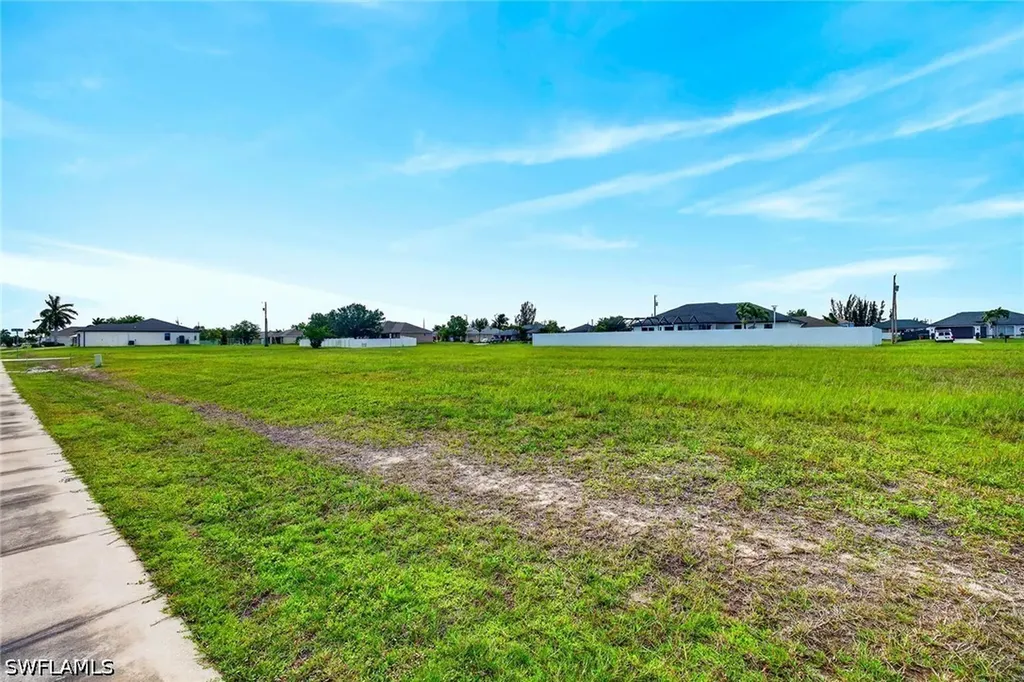 2806 Tropicana Parkway W Cape Coral FL 33993