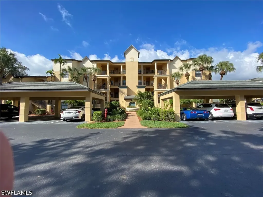 155 Vintage Circle Naples FL 34119