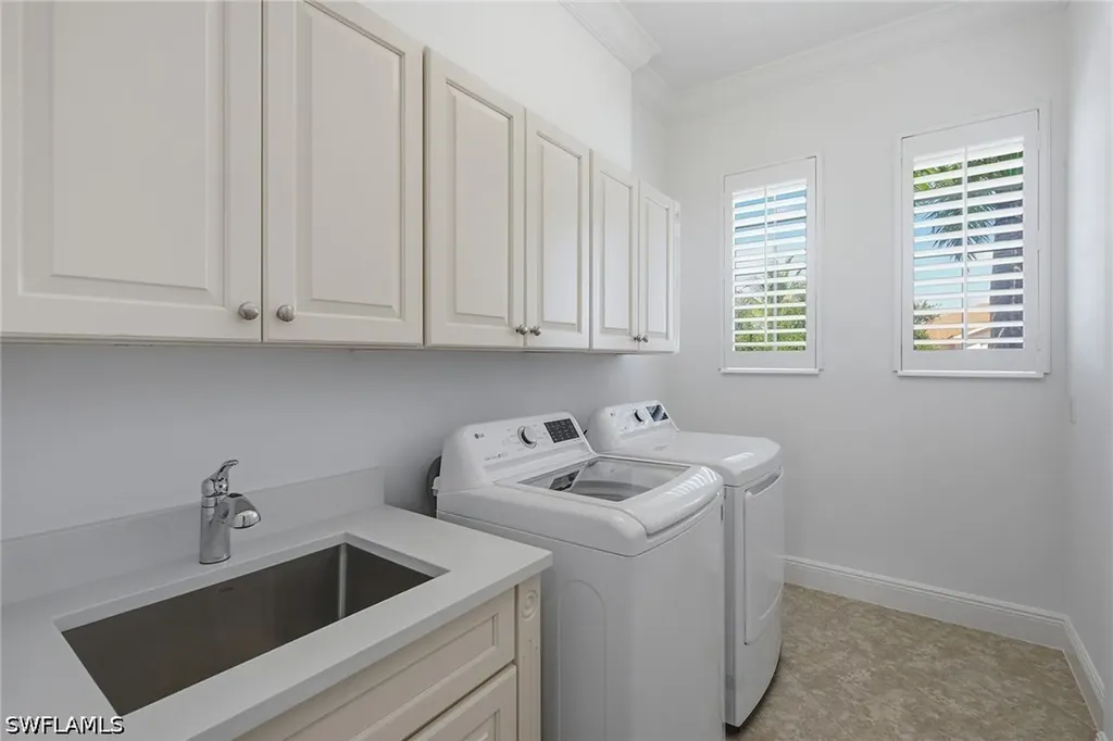 3176 Serena Lane Naples FL 34114