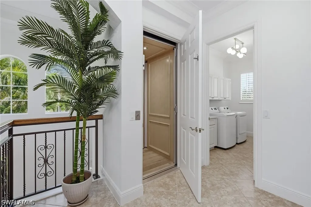 3176 Serena Lane Naples FL 34114