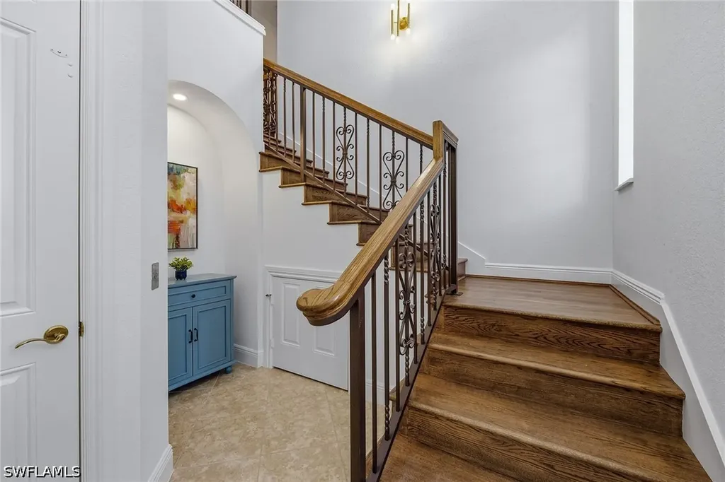 3176 Serena Lane Naples FL 34114