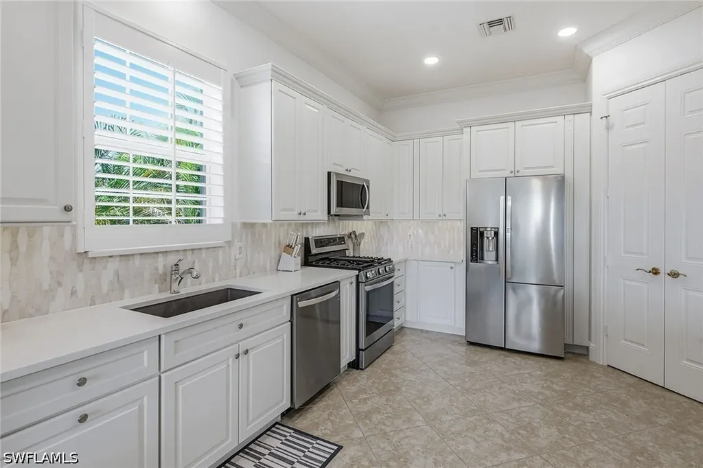 3176 Serena Lane Naples FL 34114