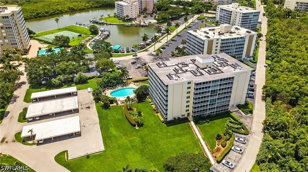 5 Bluebill Avenue Naples FL 34108