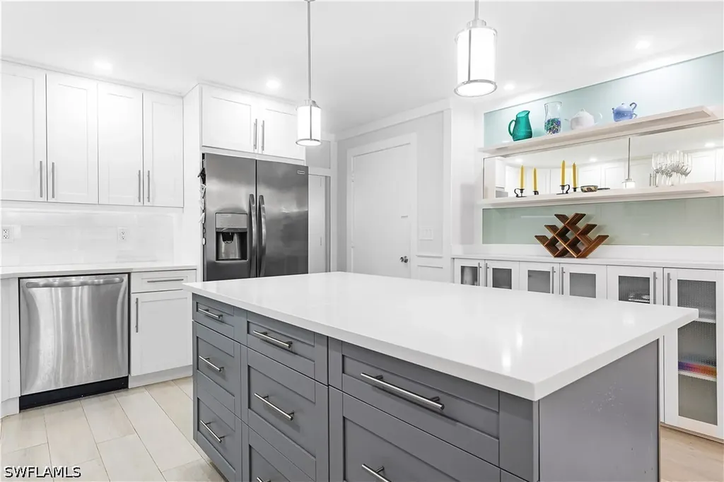 5 Bluebill Avenue Naples FL 34108