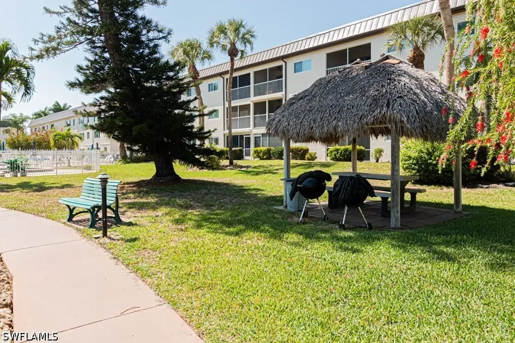 1022 Manatee Road Naples FL 34114