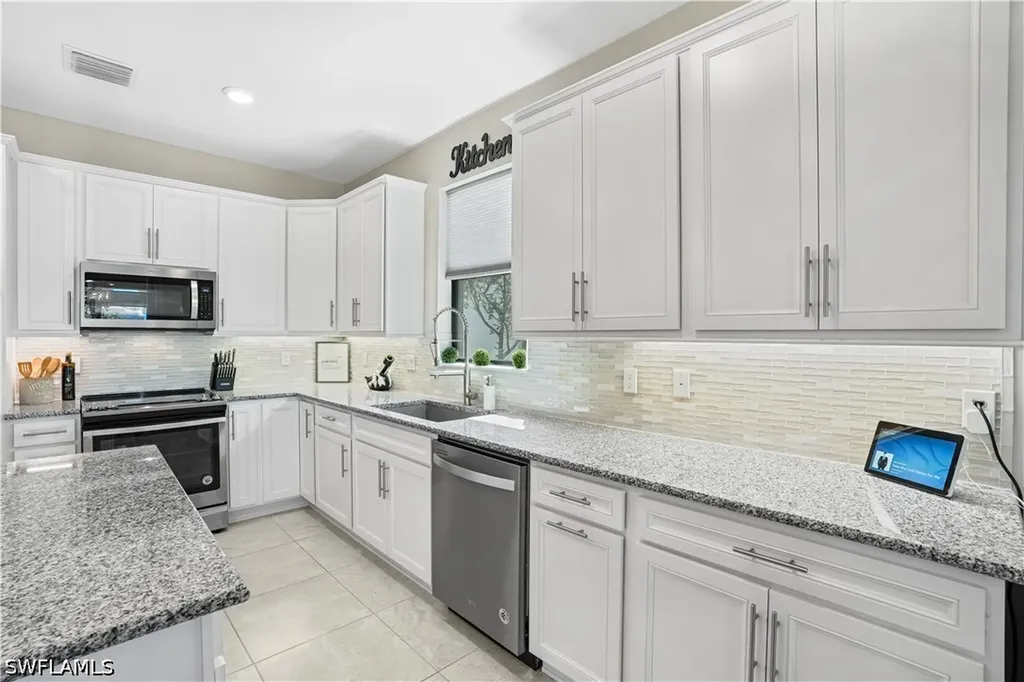 2077 Hamlin Street Naples FL 34120