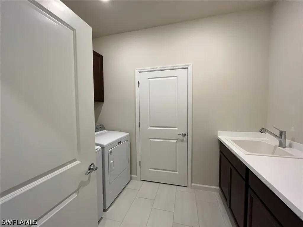 2122 Yellowfin Circle Naples FL 34114