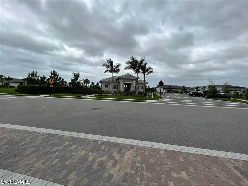 2122 Yellowfin Circle Naples FL 34114