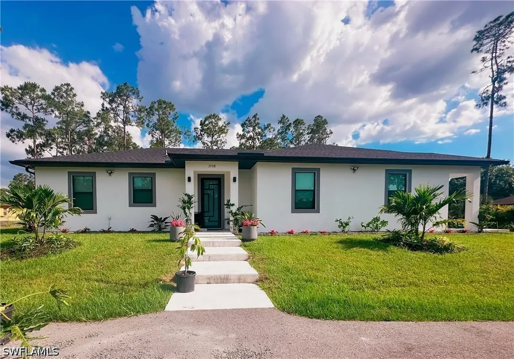 3708 12th Avenue NE Naples FL 34120