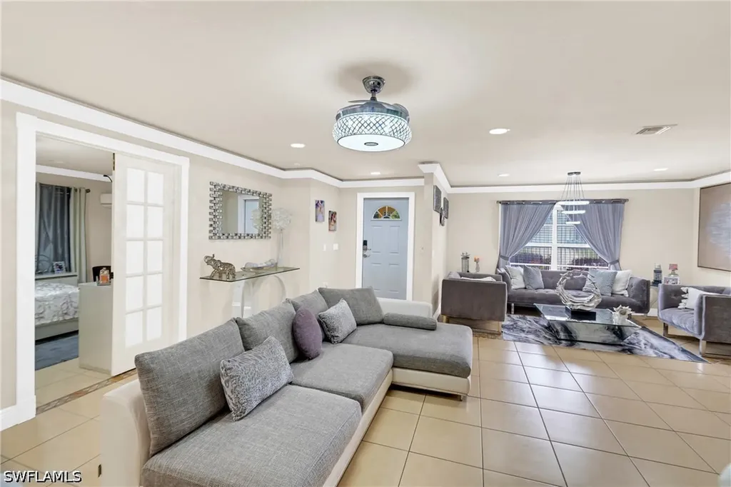 4587 25th Court SW Naples FL 34116