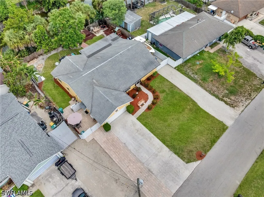 4587 25th Court SW Naples FL 34116