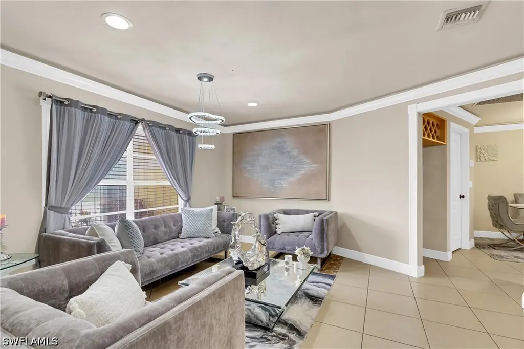 4587 25th Court SW Naples FL 34116
