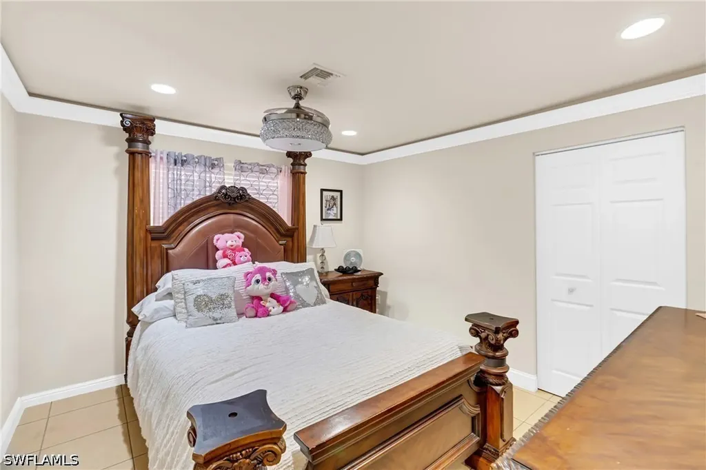 4587 25th Court SW Naples FL 34116