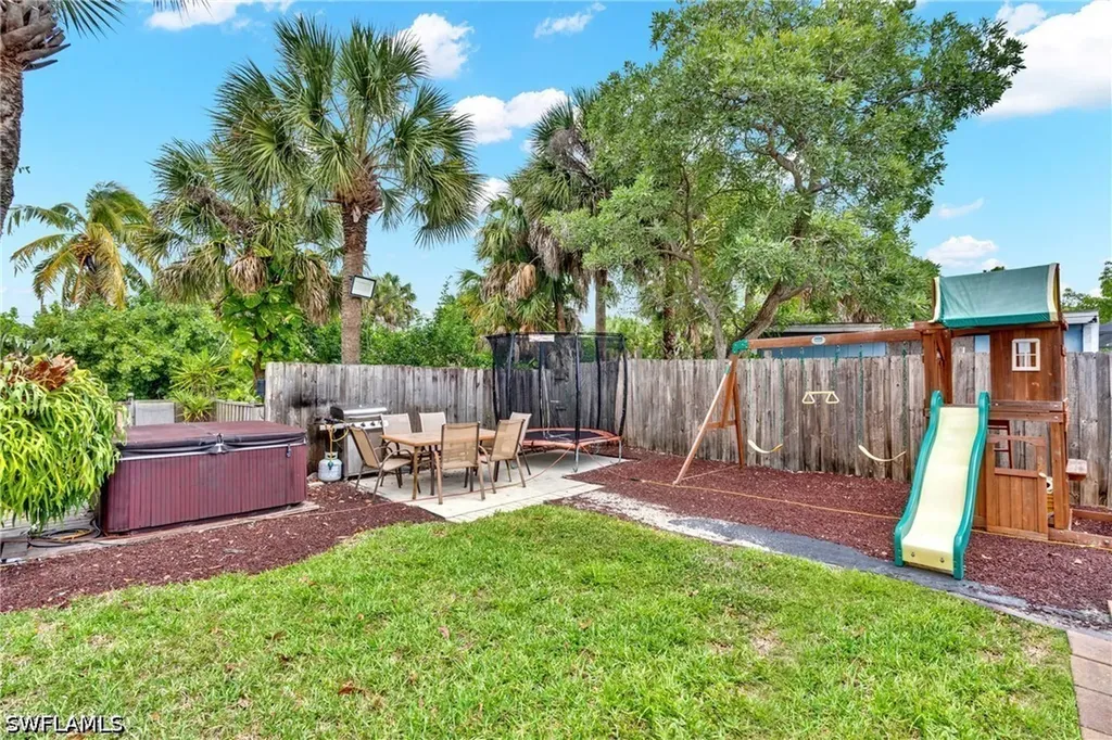 4587 25th Court SW Naples FL 34116