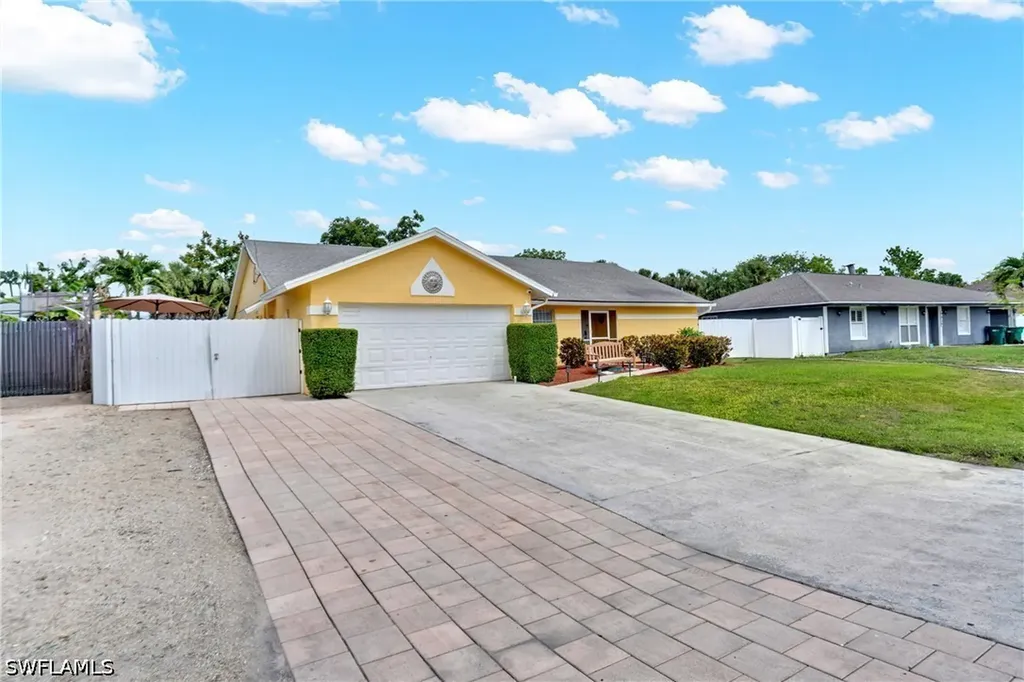 4587 25th Court SW Naples FL 34116