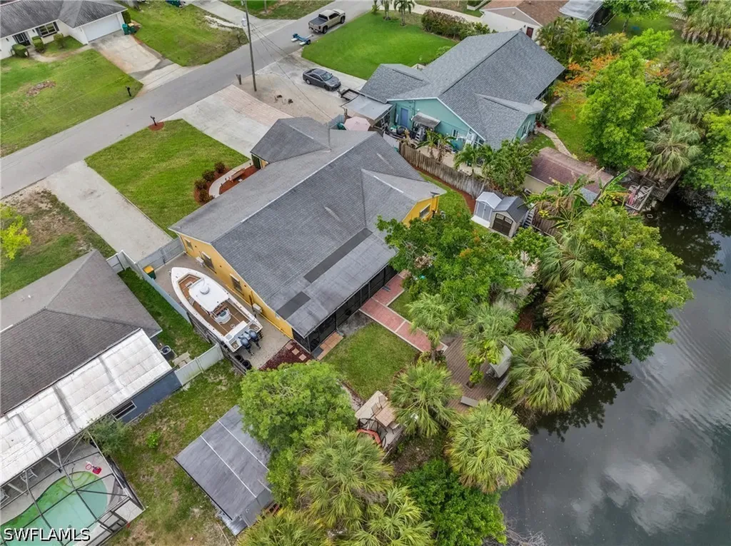 4587 25th Court SW Naples FL 34116