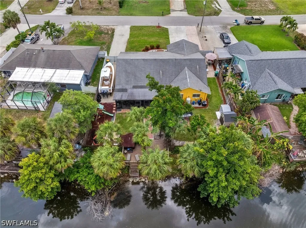 4587 25th Court SW Naples FL 34116
