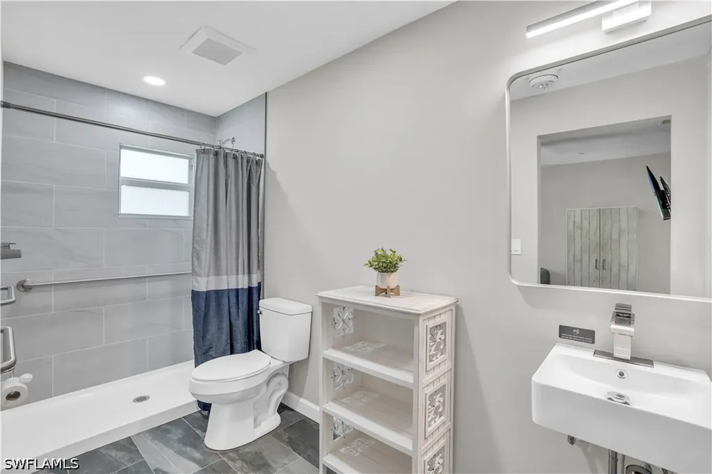 3802 La Rue Street Fort Myers FL 33905