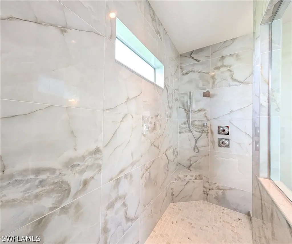 9077 Wisteria Way Naples FL 34114
