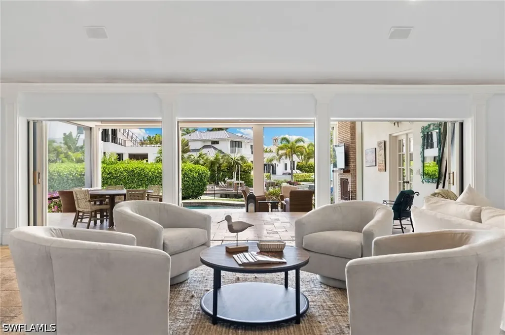 2201 Beacon Lane Naples FL 34103