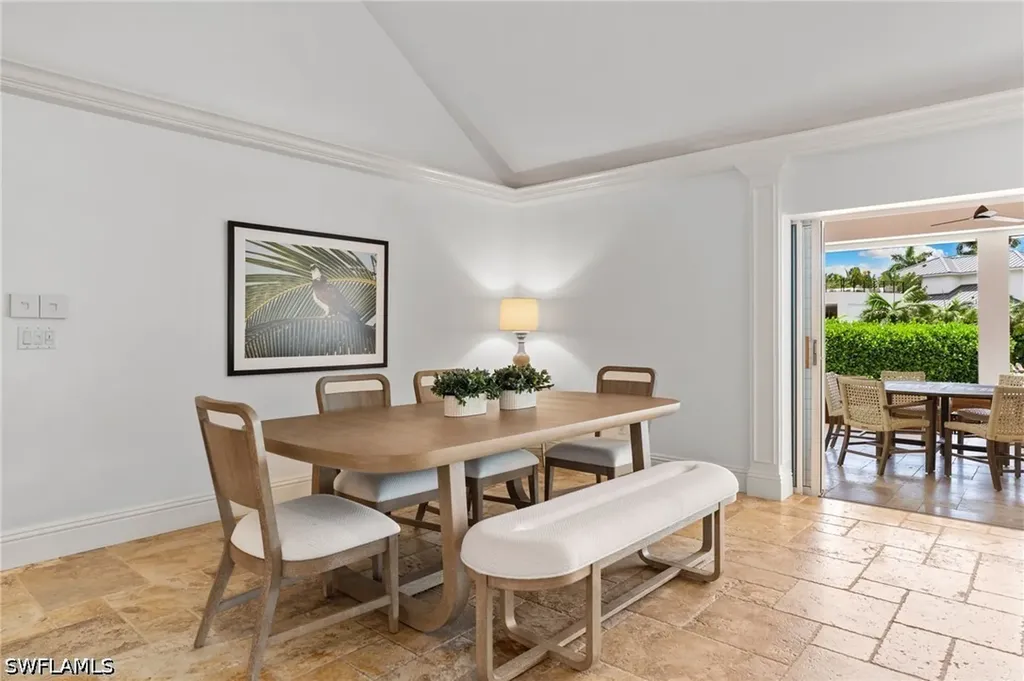 2201 Beacon Lane Naples FL 34103