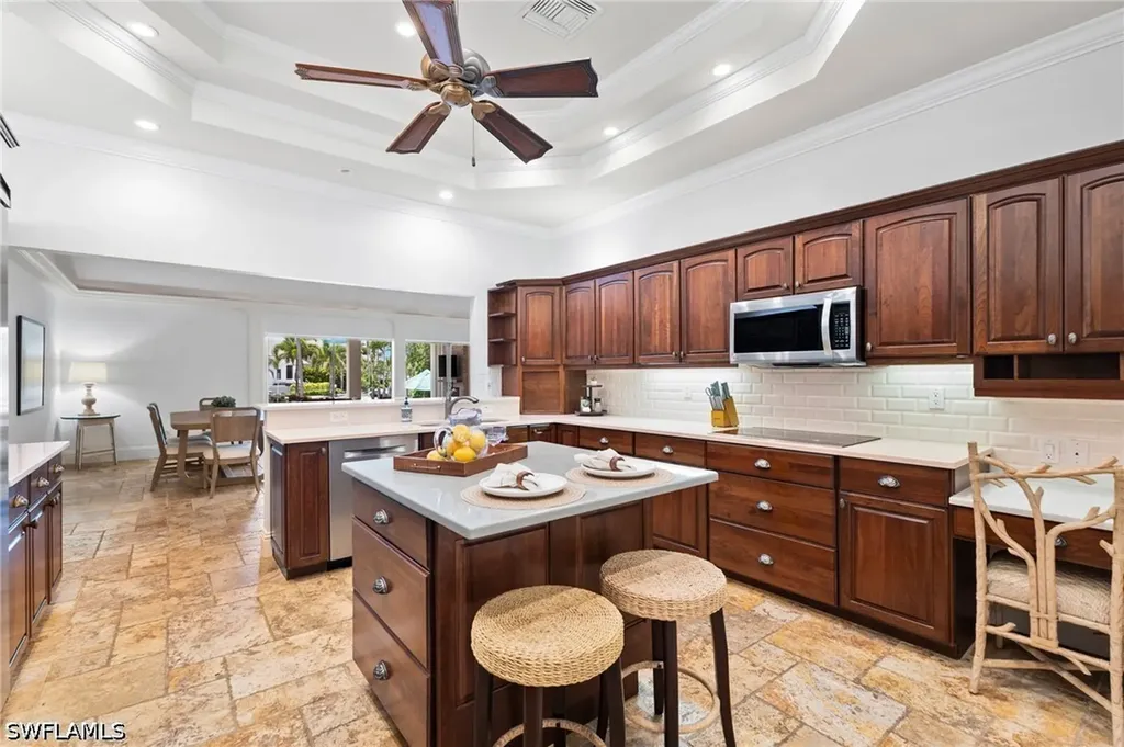 2201 Beacon Lane Naples FL 34103