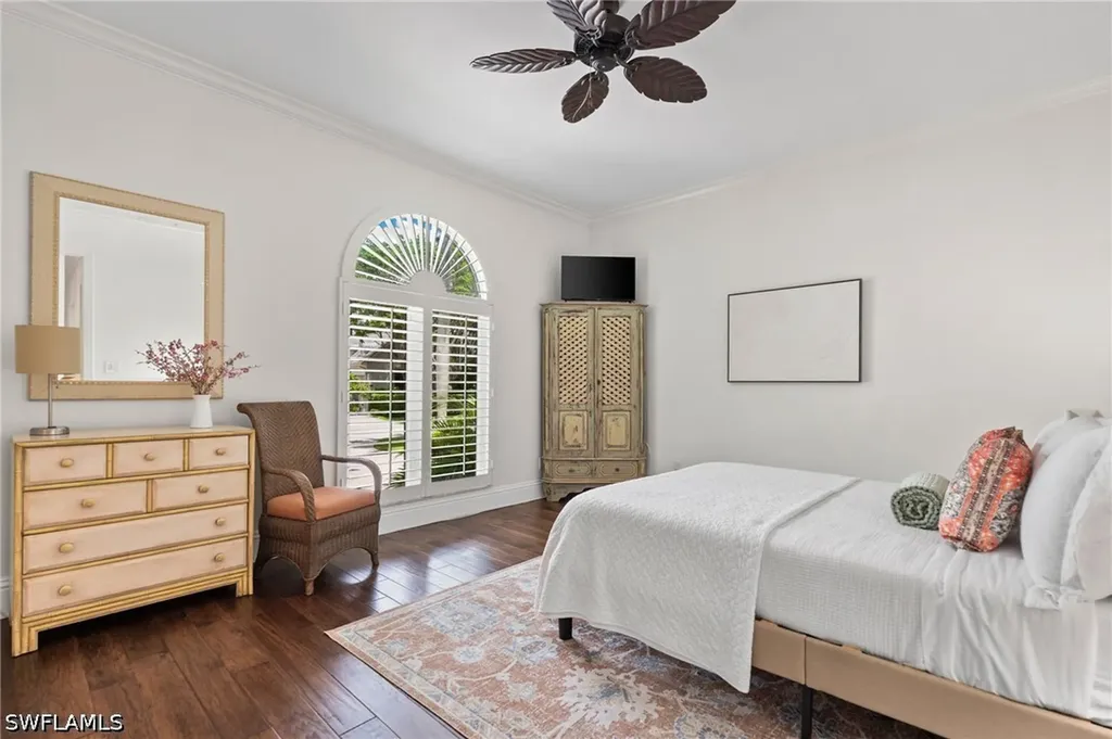 2201 Beacon Lane Naples FL 34103