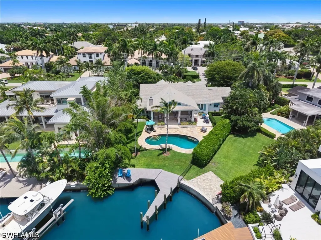 2201 Beacon Lane Naples FL 34103