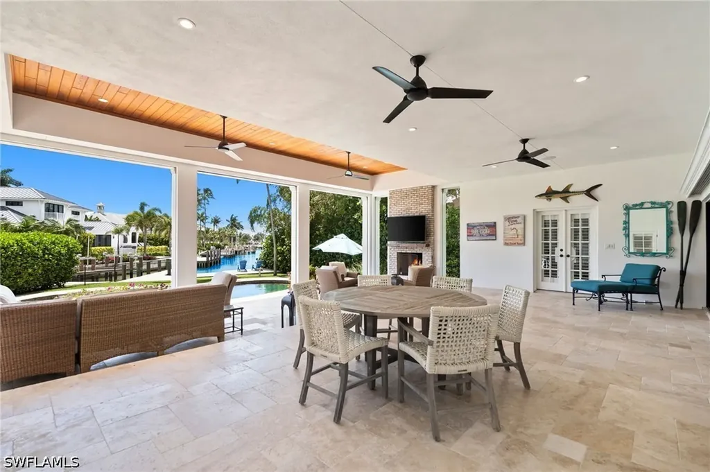 2201 Beacon Lane Naples FL 34103
