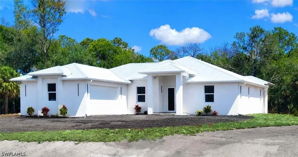 133 Hunting Club Avenue Clewiston FL 33440