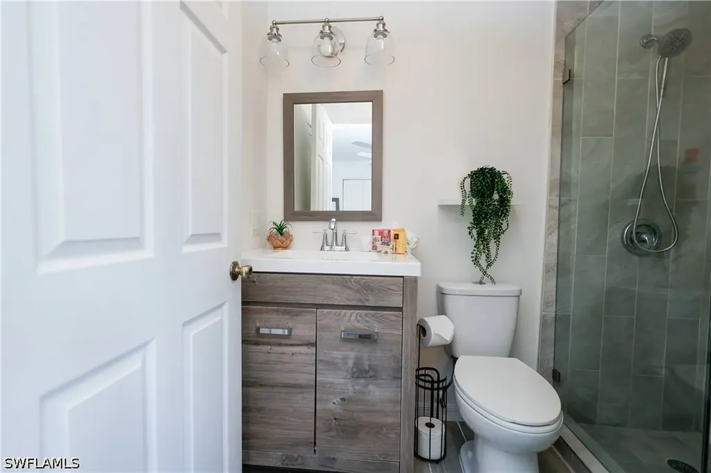 650 103rd Avenue N Naples FL 34108