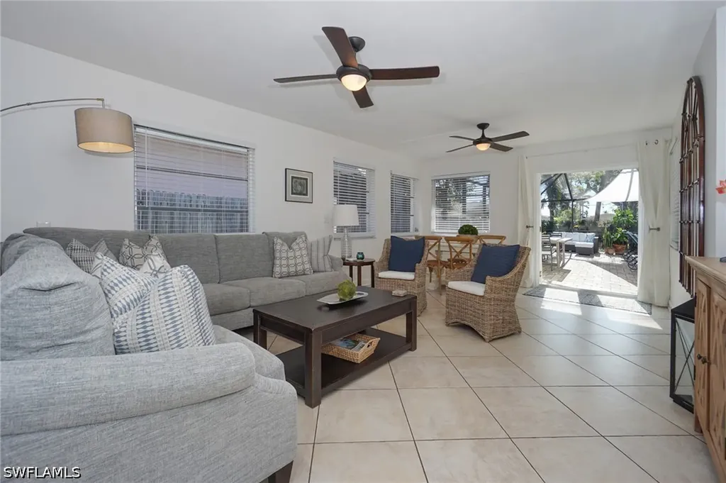768 96th Avenue N Naples FL 34108