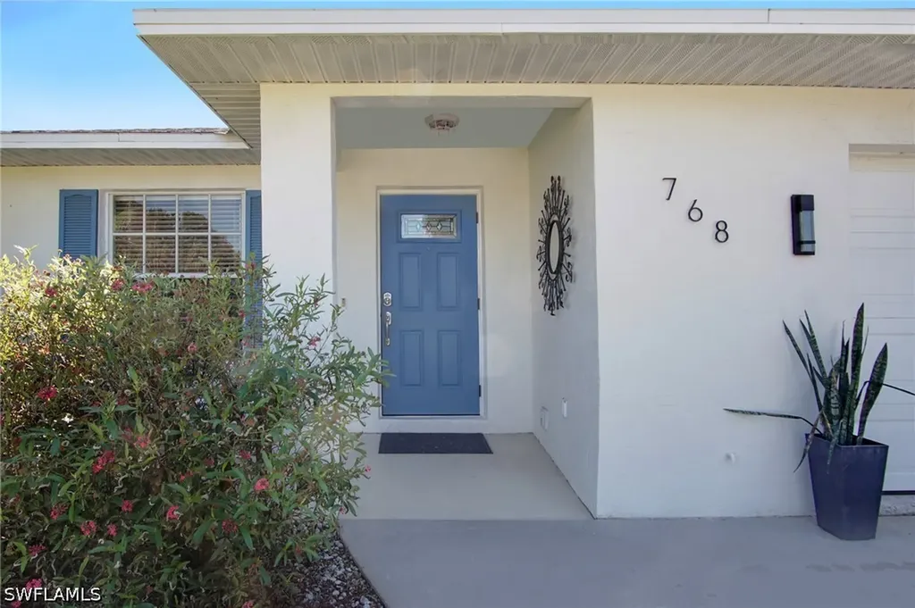 768 96th Avenue N Naples FL 34108