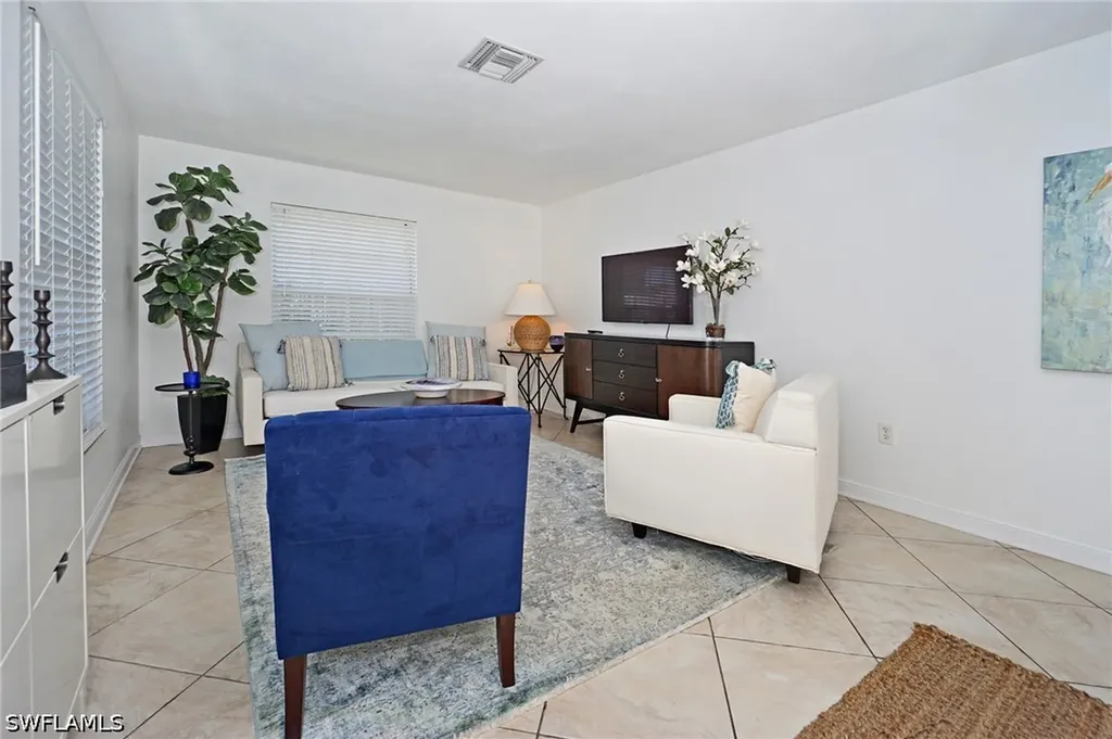 768 96th Avenue N Naples FL 34108