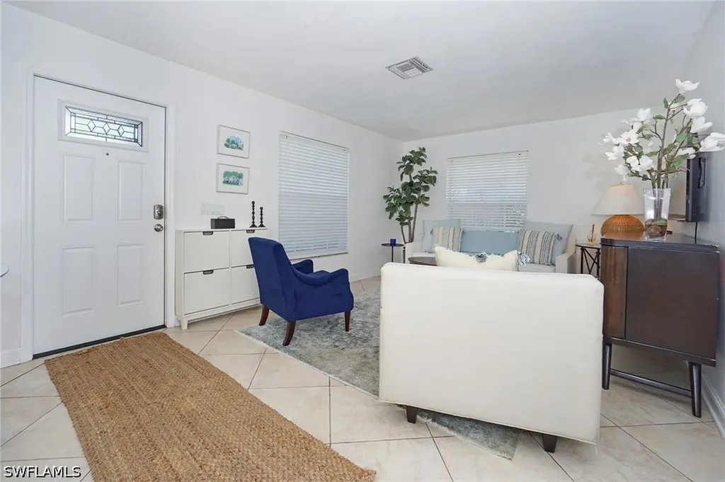 768 96th Avenue N Naples FL 34108