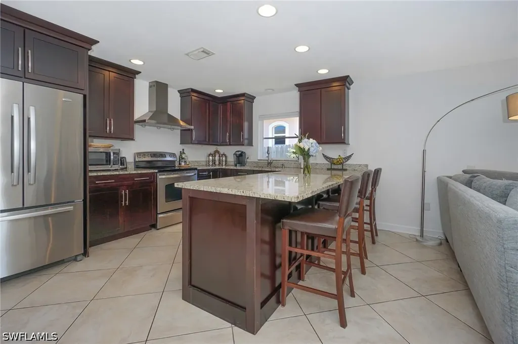 768 96th Avenue N Naples FL 34108